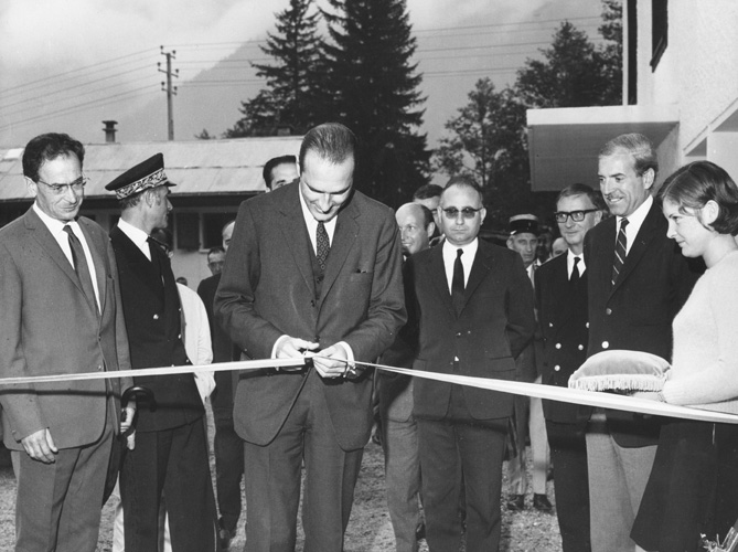 1970 - Inauguration du Chalet des Aiguilles (Archives départementales de la Corrèze)